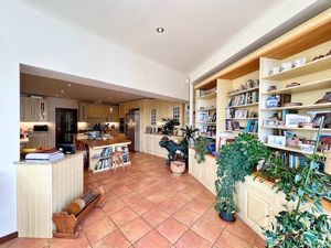 Photo 27- click for photo gallery